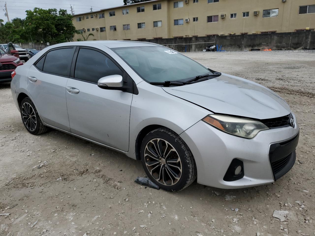 2015 Toyota Corolla - Image 4