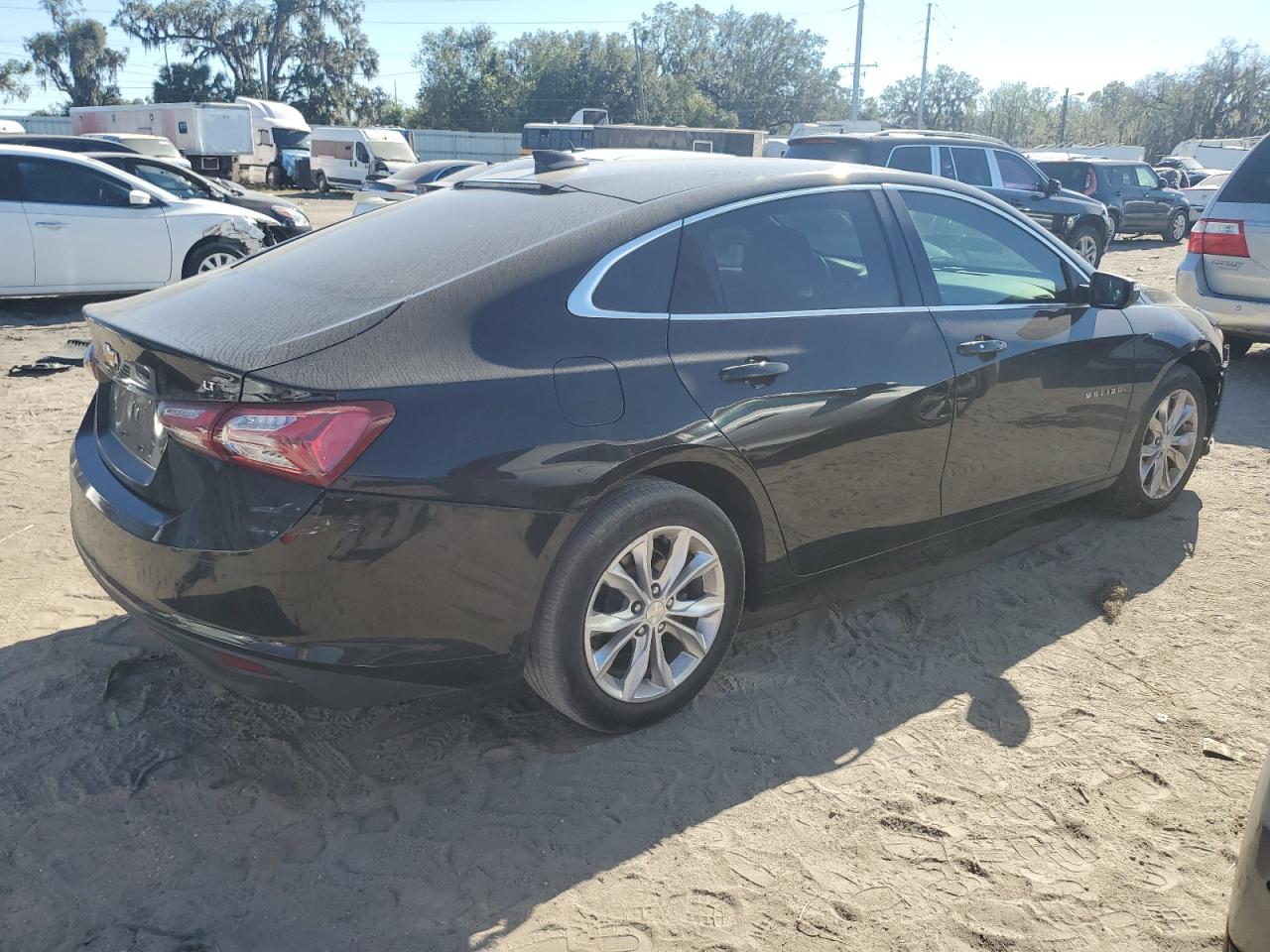 2019 Chevrolet Malibu - Image 3