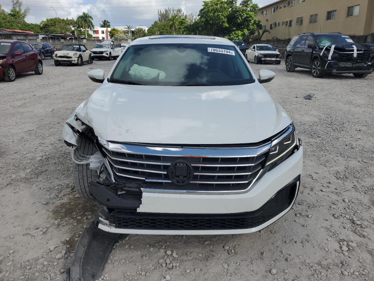2020 Volkswagen Passat - Image 5