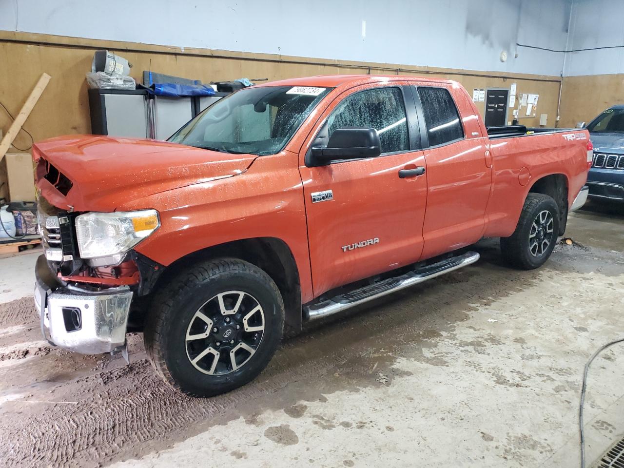 VIN 5TFUY5F16HX655659 2017 TOYOTA TUNDRA no.1