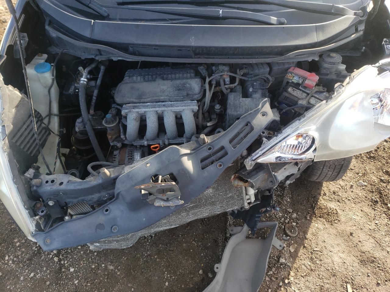 2010 Honda Fit - Image 11