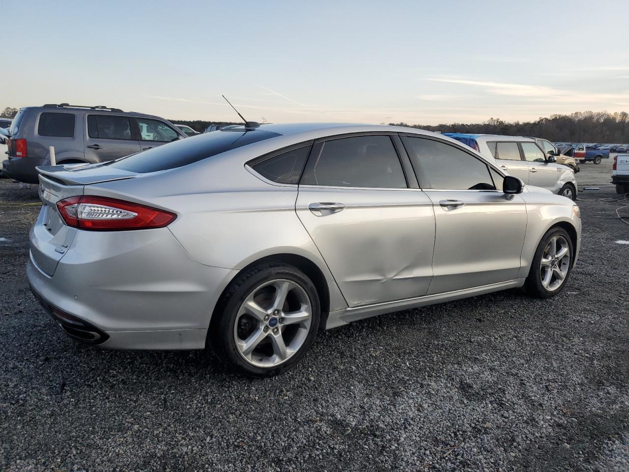 2016 Ford Fusion - Image 3
