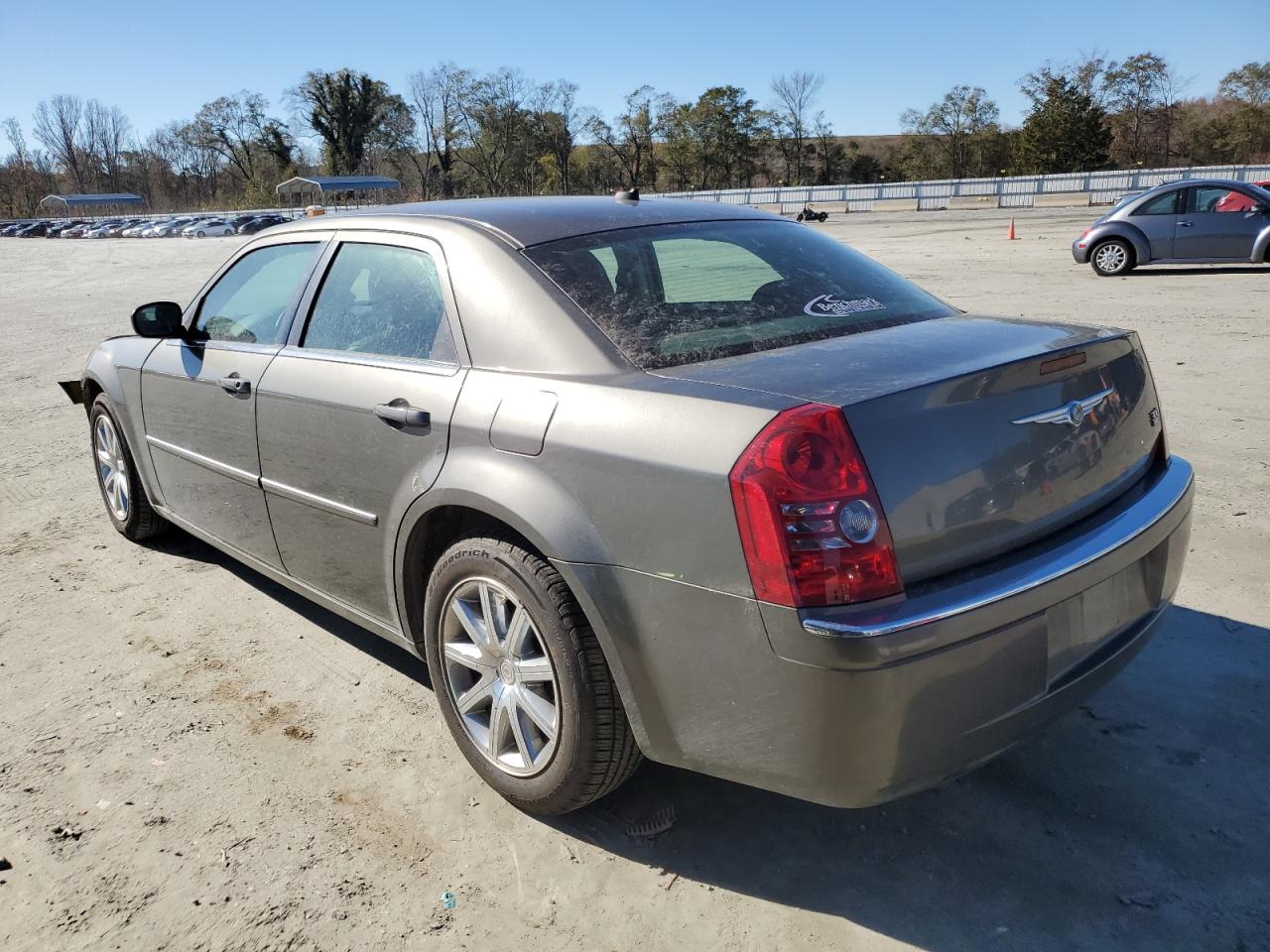 2008 Chrysler 300 - Image 2