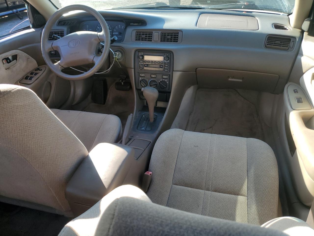 2001 Toyota Camry - Image 8