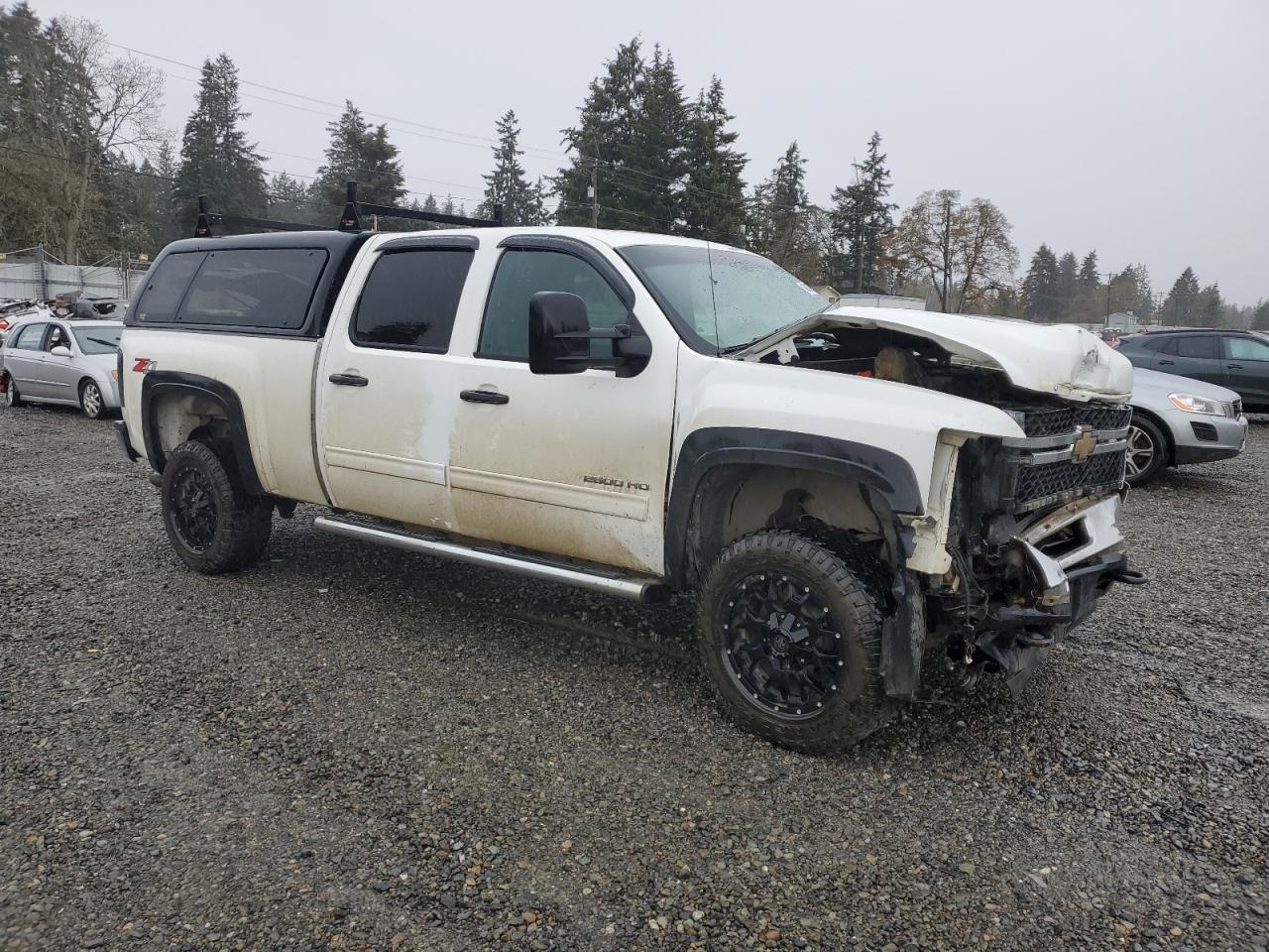 2011 Chevrolet Silverado - Image 4