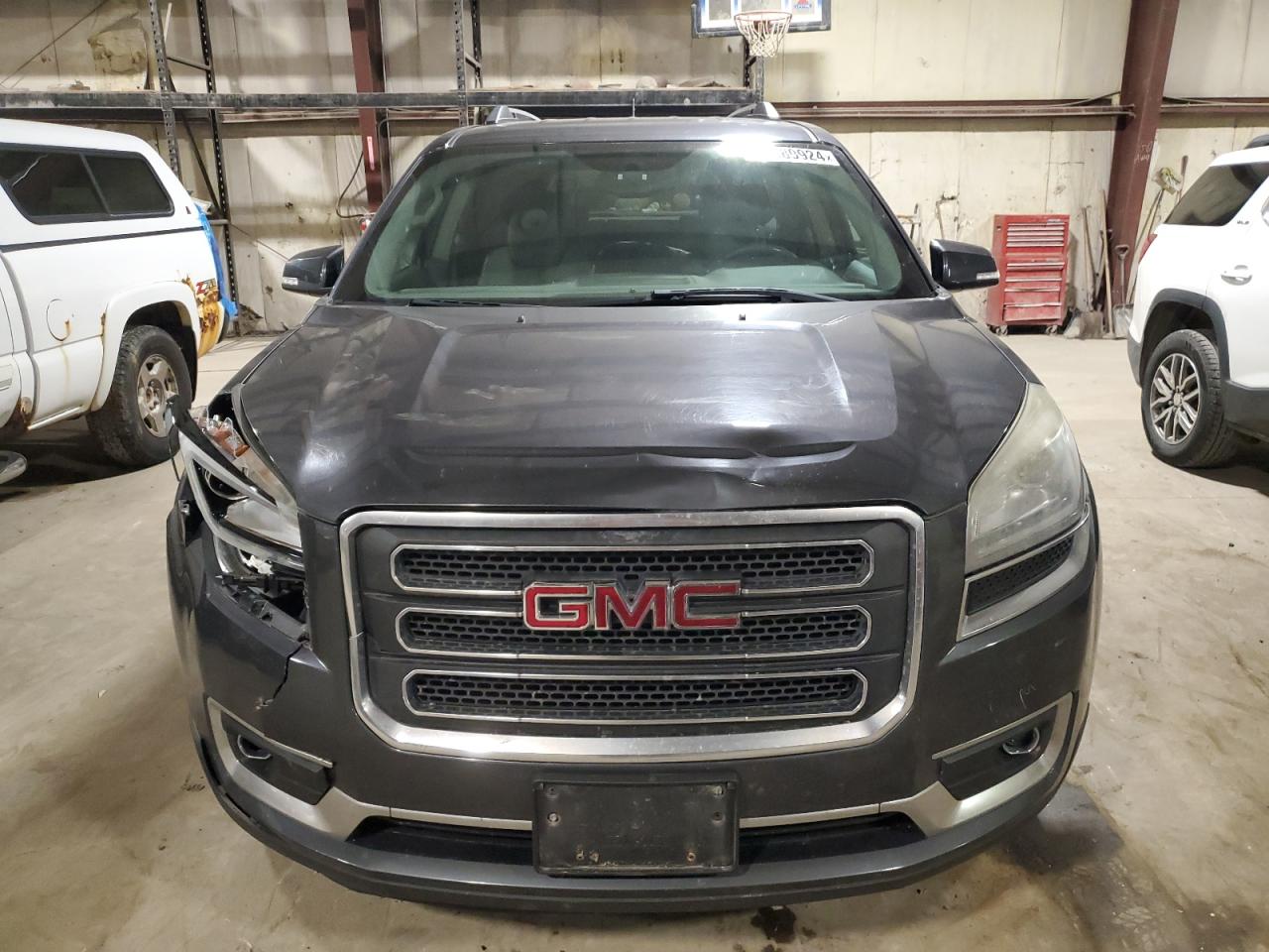 2014 GMC Acadia - Image 5