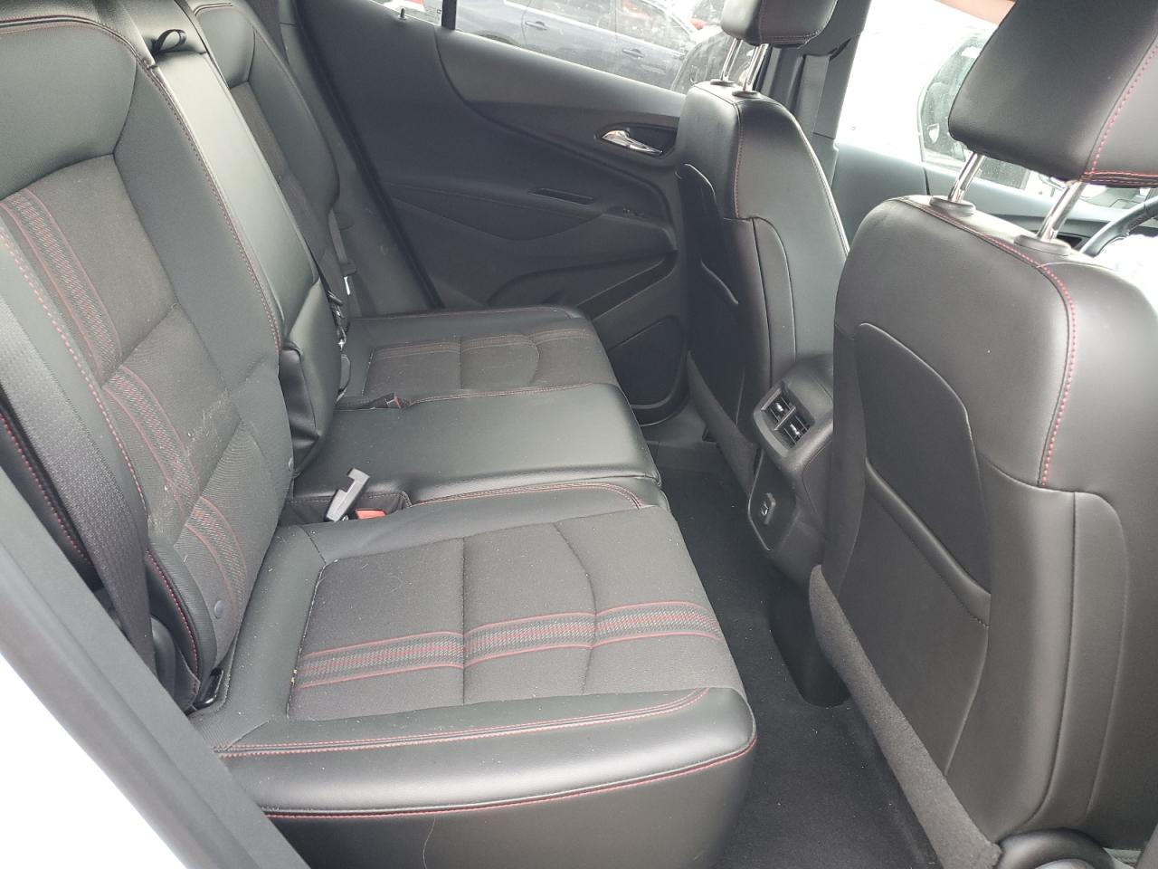 2022 Chevrolet Equinox - Image 11