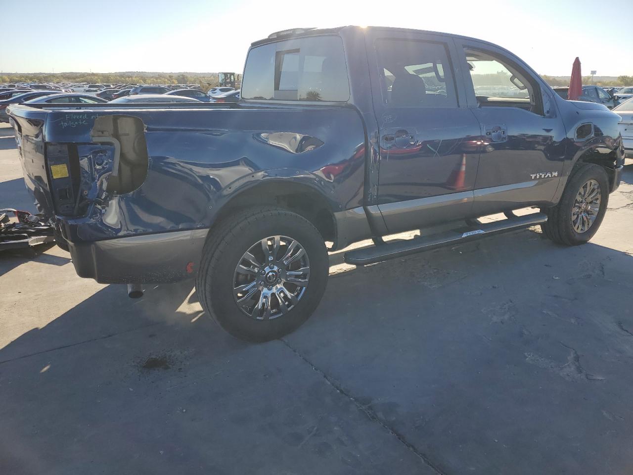 VIN 1N6AA1E51HN569429 2017 NISSAN TITAN no.3