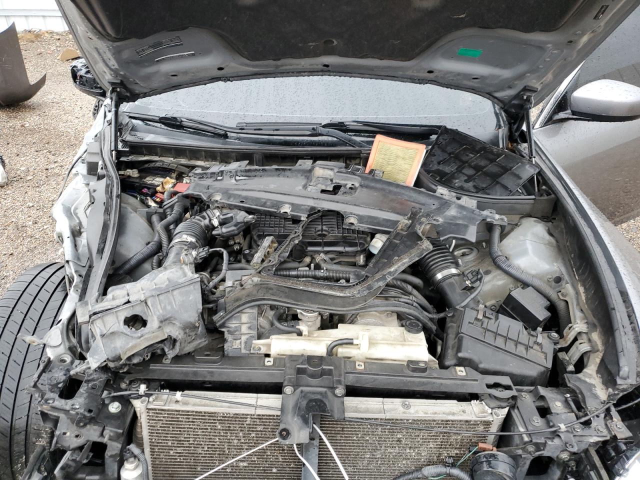 2015 Infiniti Q40 - Image 12