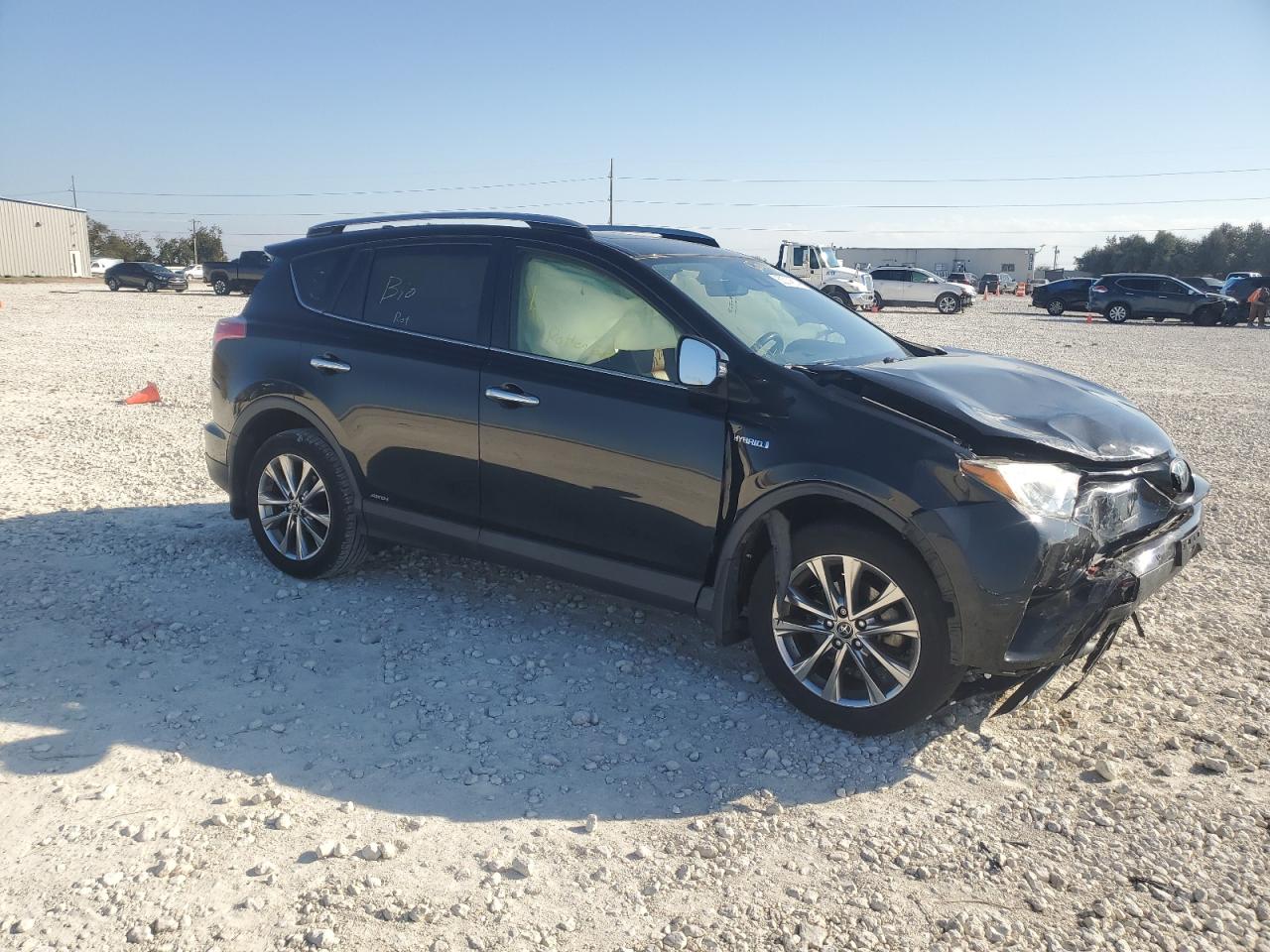 VIN JTMDJREV4HD114546 2017 TOYOTA RAV4 no.4