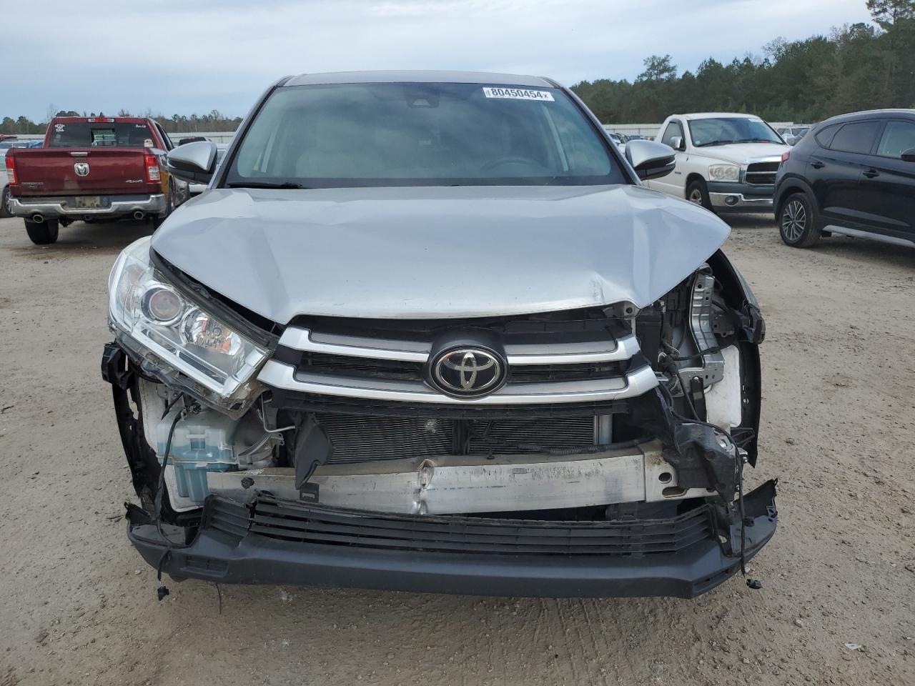 2019 Toyota Highlander Le VIN: 5TDZZRFH5KS357687 Lot: 80450454