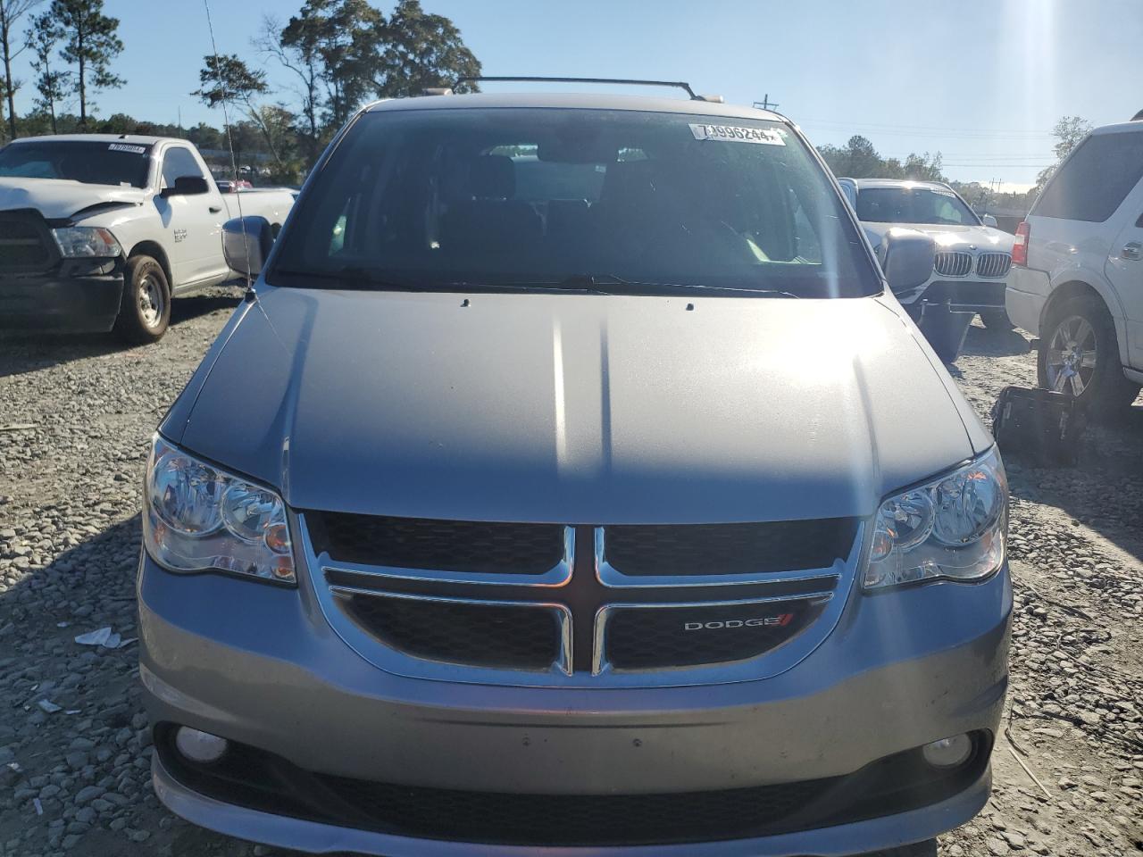 2018 Dodge Caravan - Image 5
