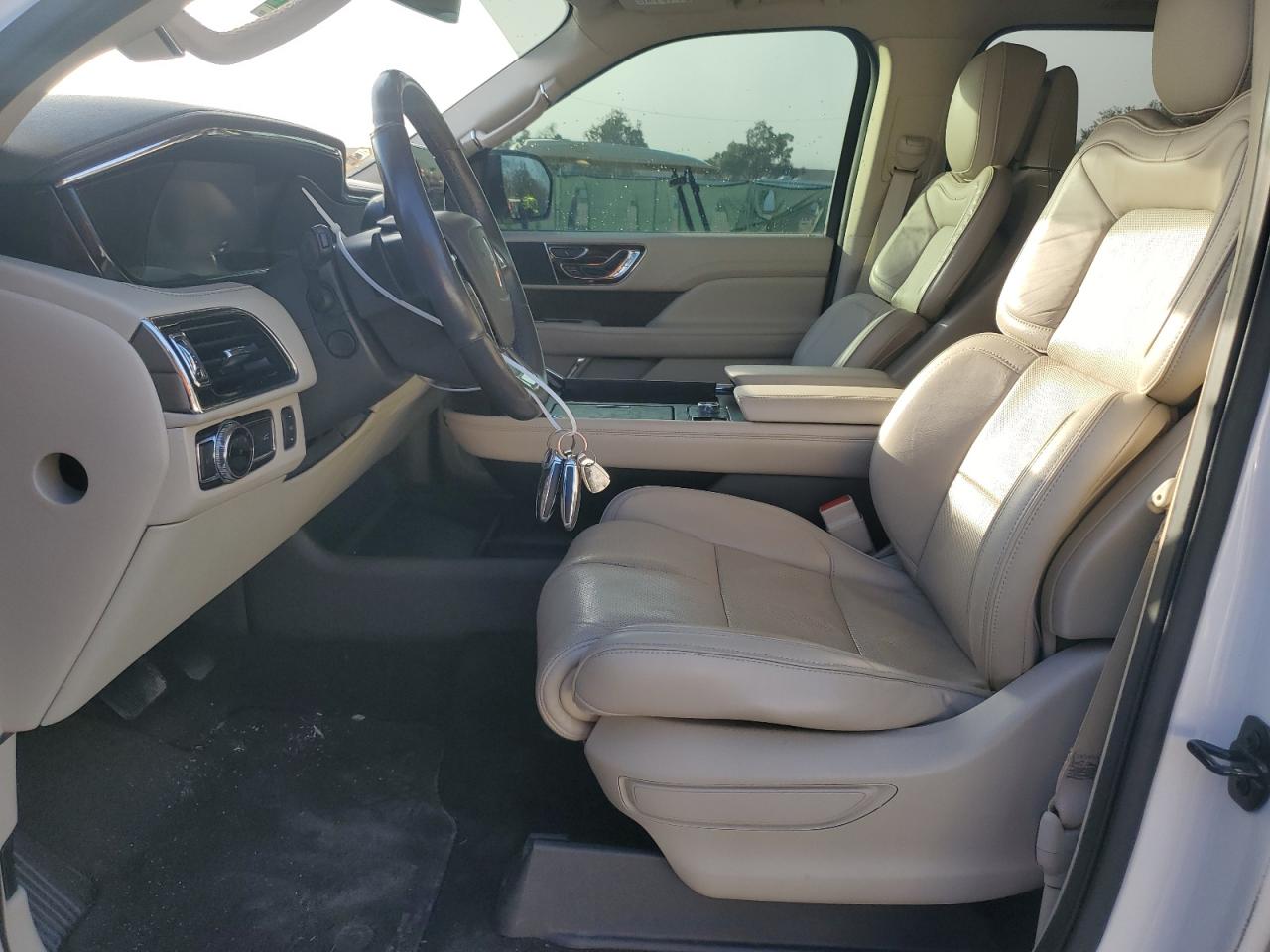 2019 Lincoln Navigator L Reserve VIN: 5LMJJ3LT2KEL03028 Lot: 80677184