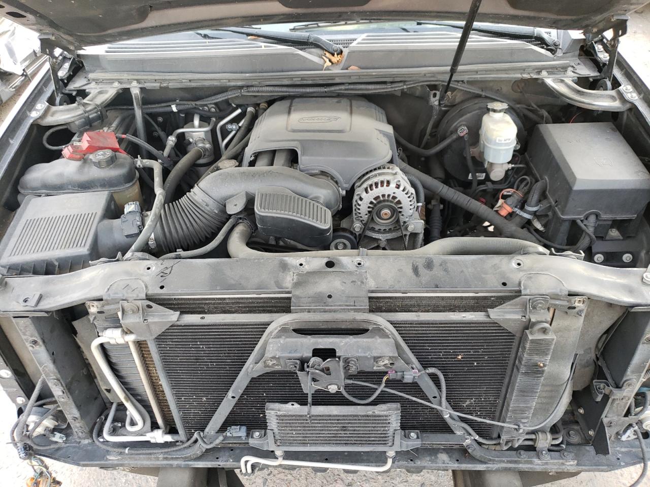 2010 Chevrolet Tahoe - Image 12