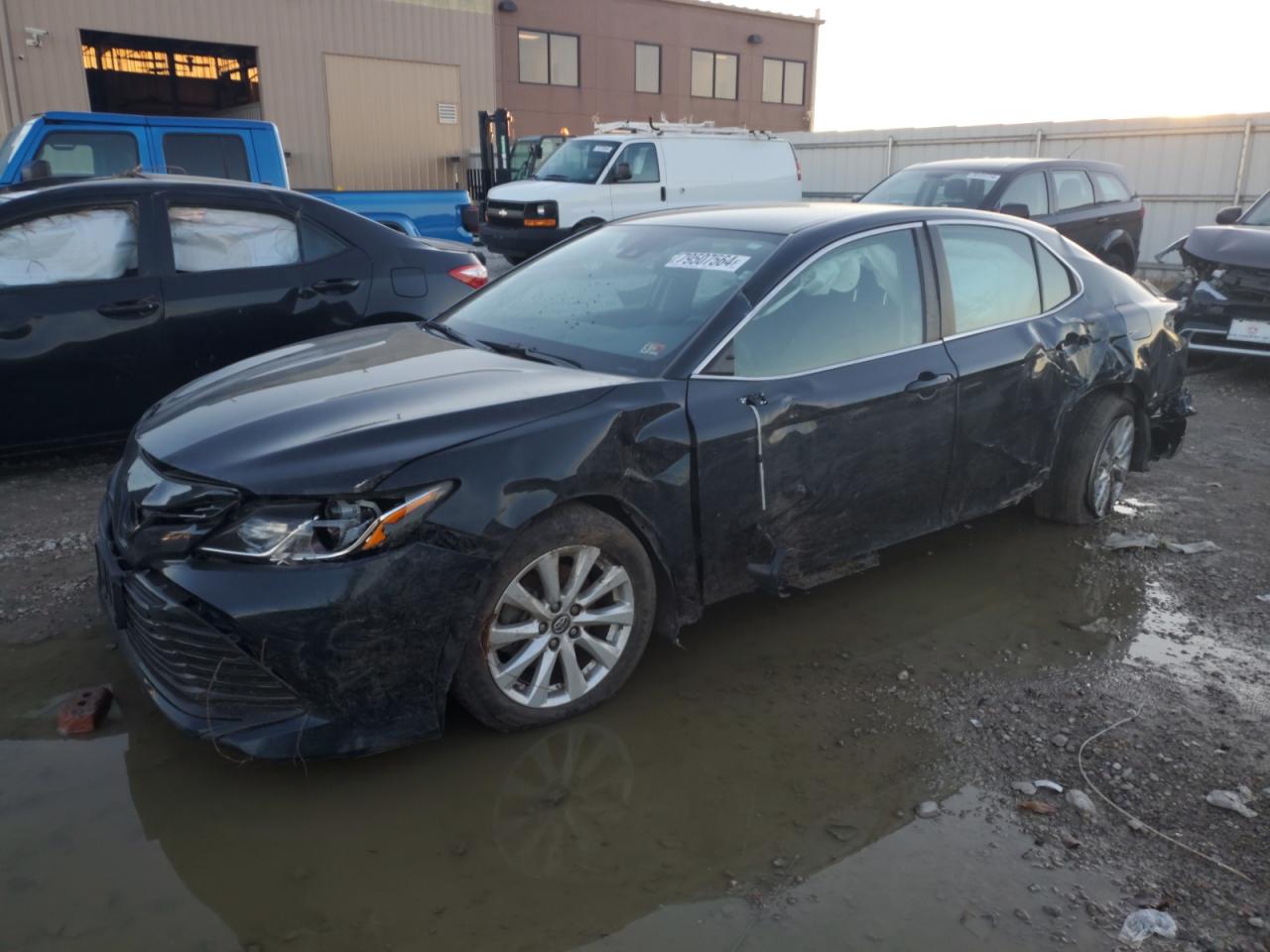 4T1B11HK3KU234724 2019 TOYOTA CAMRY - Image 1