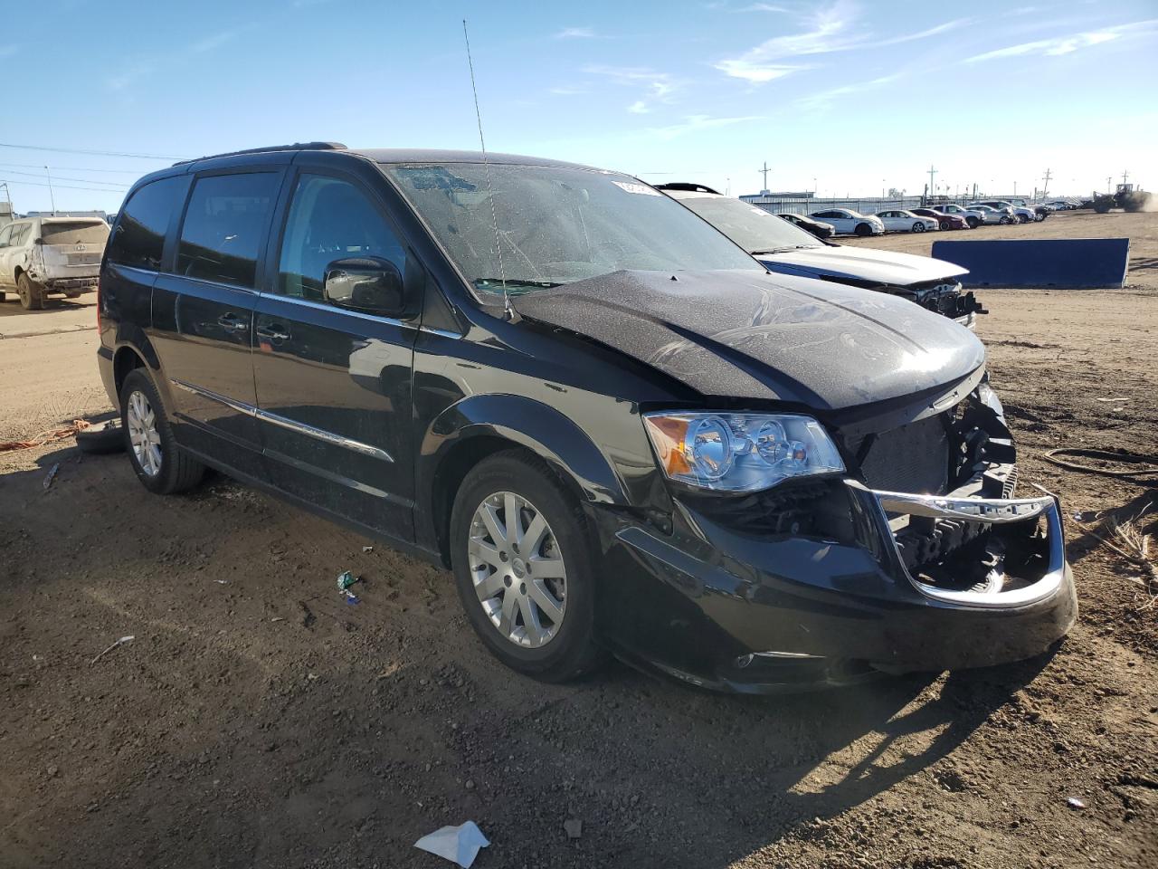 2016 Chrysler Town & Country - Image 4