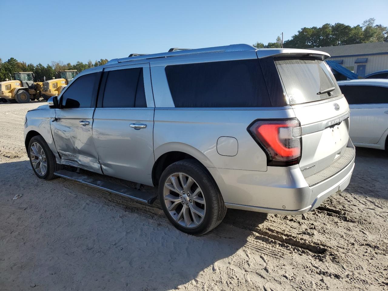 2018 Ford Expedition - Image 2