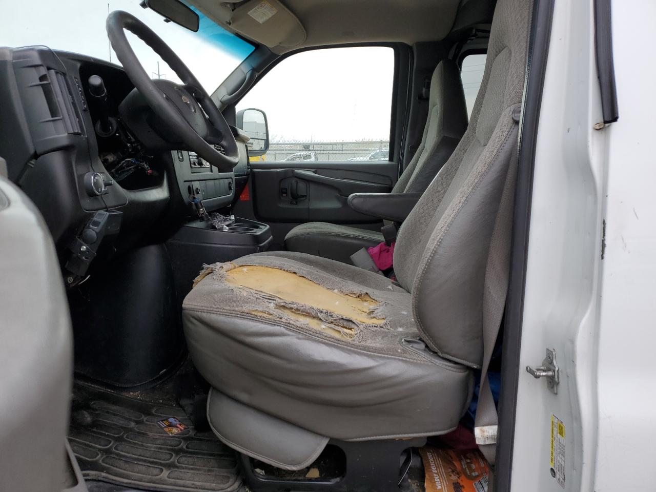 2008 Chevrolet Express - Image 7