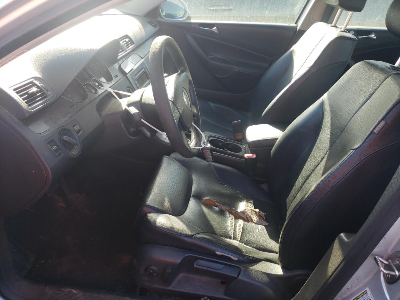 2007 Volkswagen Passat - Image 7