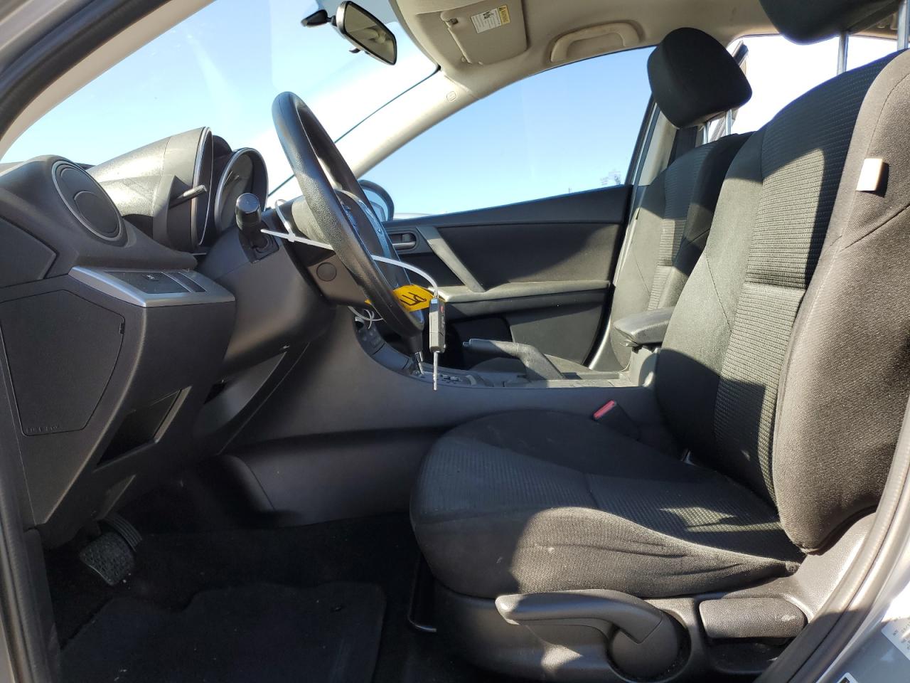 2012 Mazda 3 - Image 7