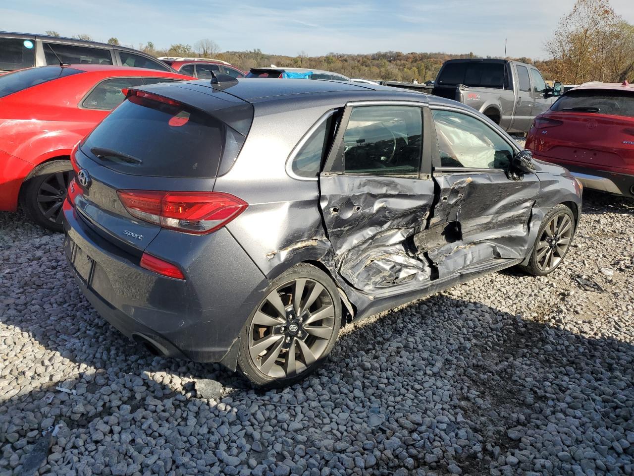 2018 Hyundai Elantra - Image 3