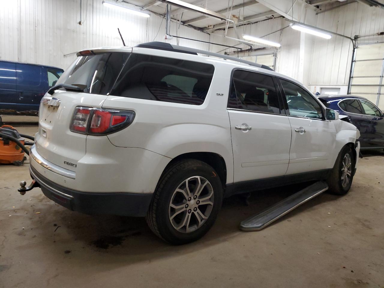 2016 GMC Acadia - Image 3