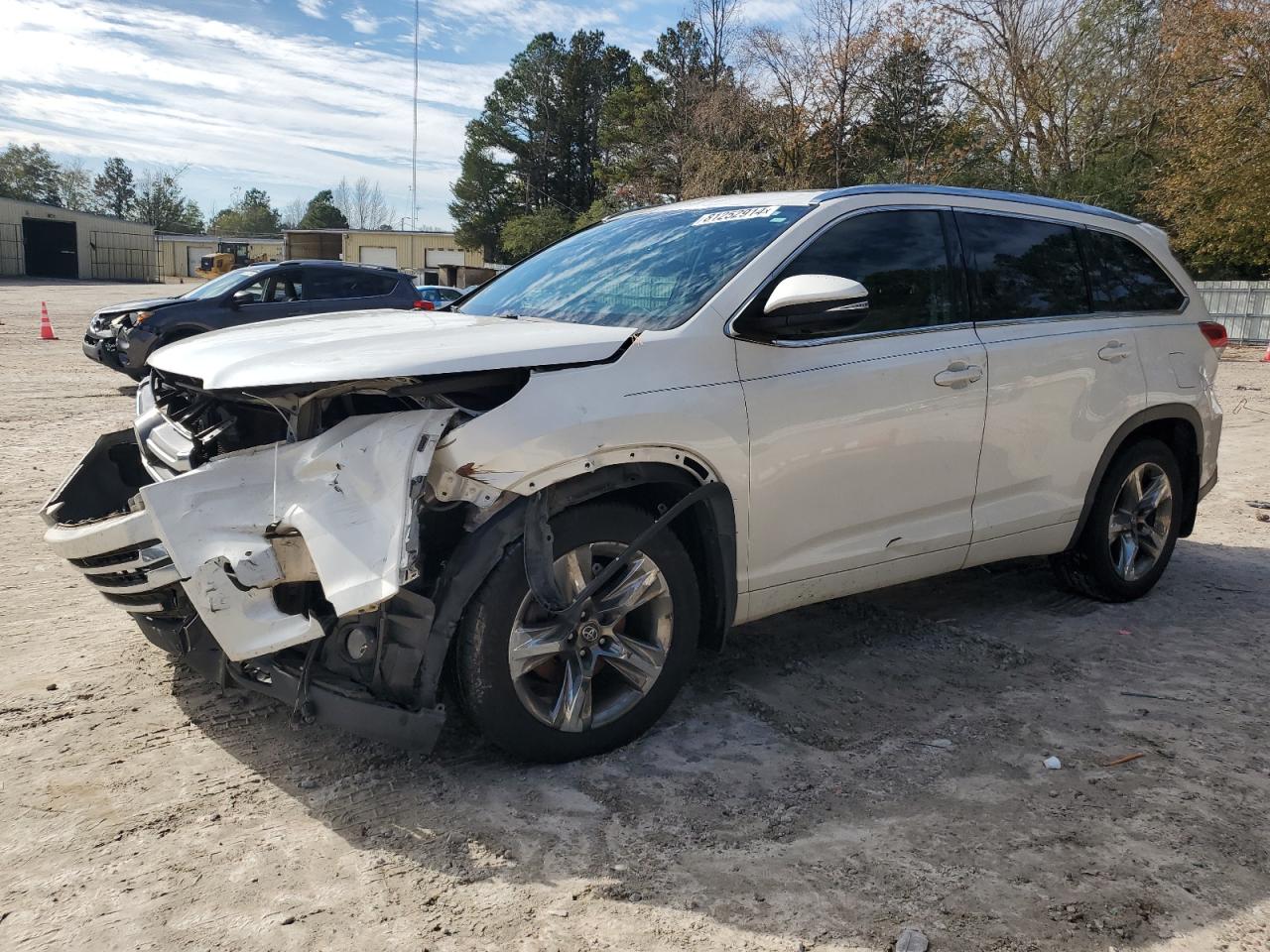 2018 Toyota Highlander - Image 1
