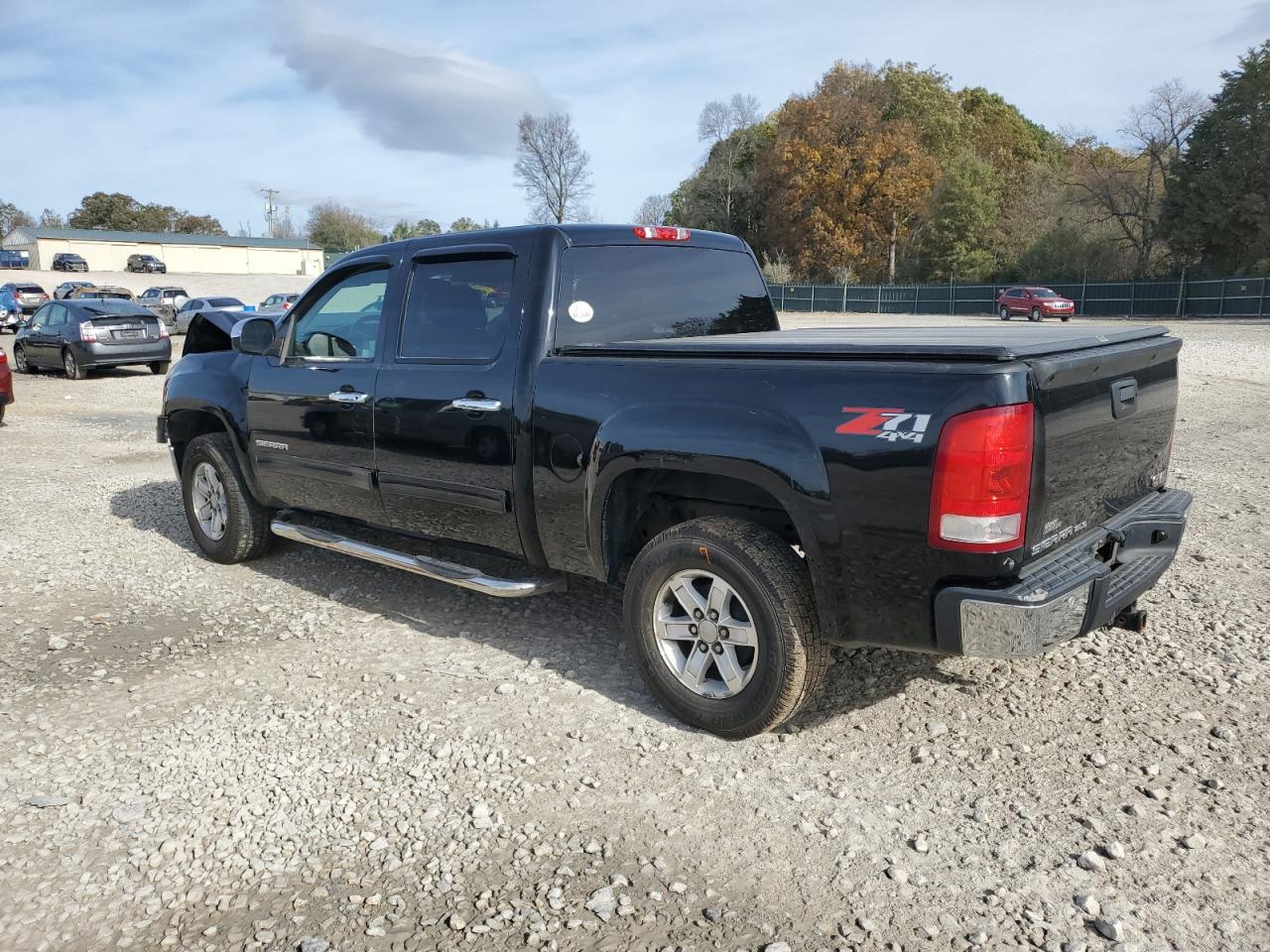 2011 GMC Sierra - Image 2