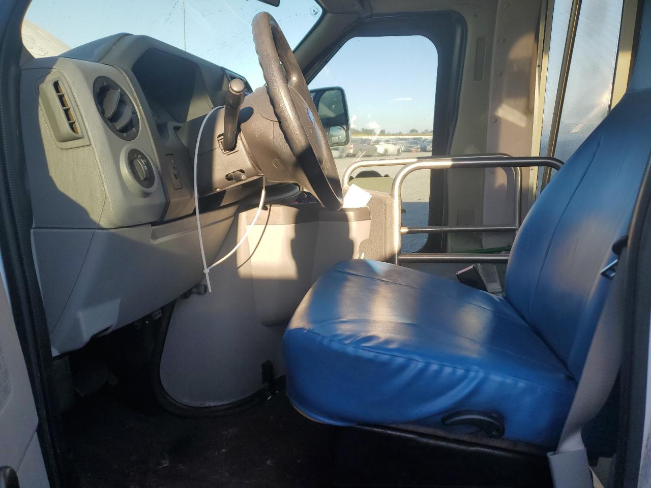 2013 Ford Econoline - Image 7