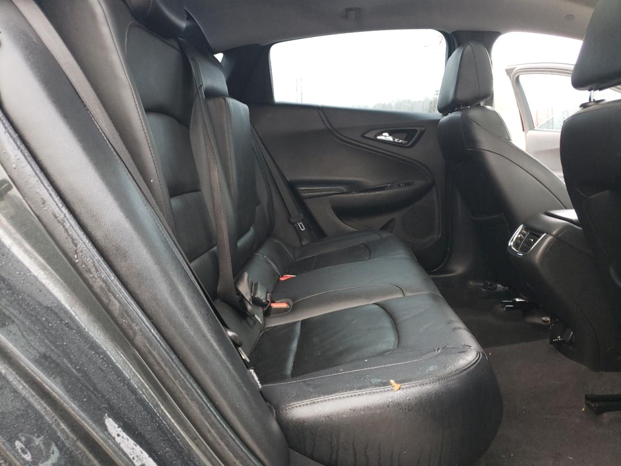 2017 Chevrolet Malibu - Image 10