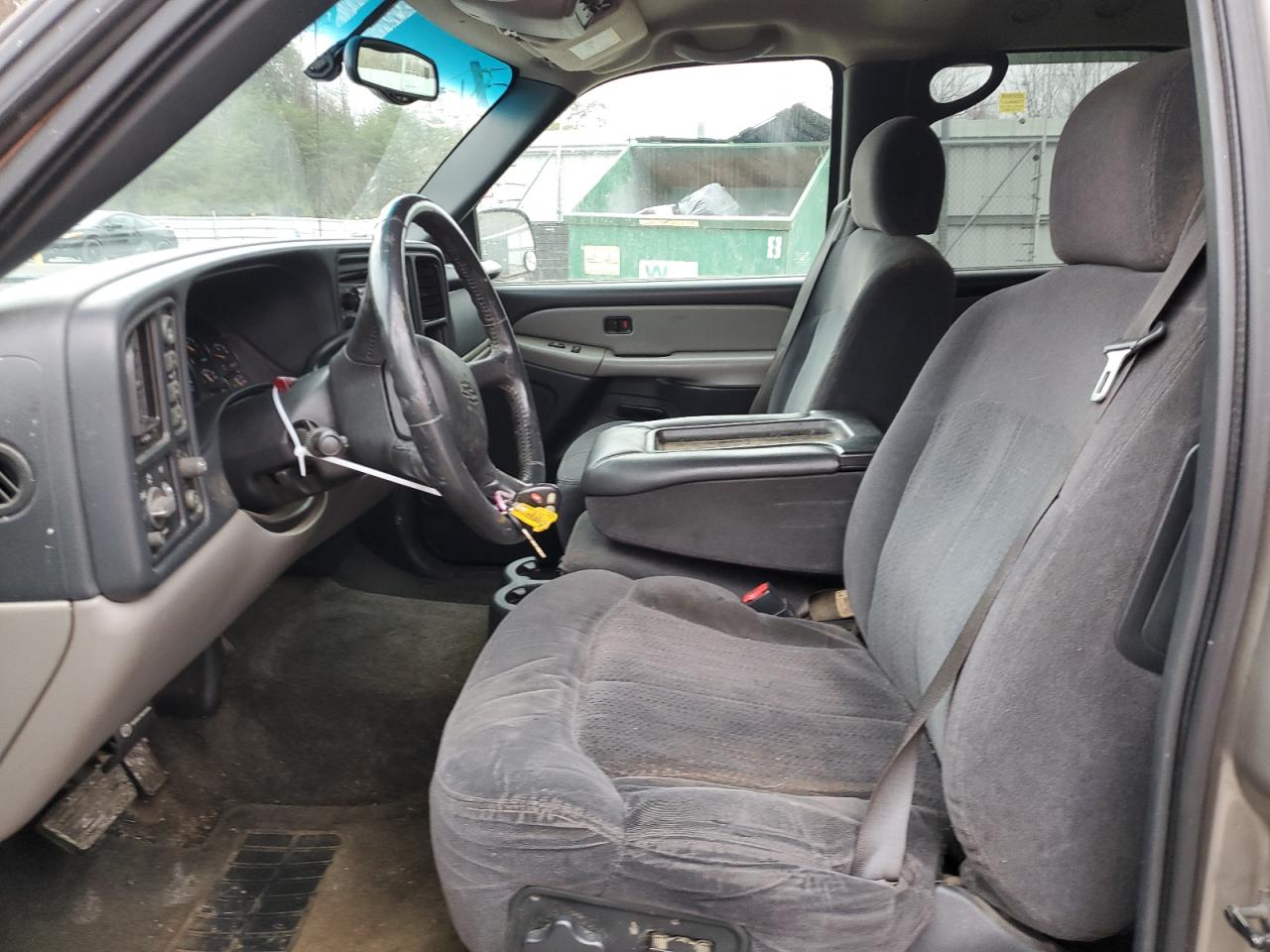 2002 Chevrolet Tahoe - Image 7