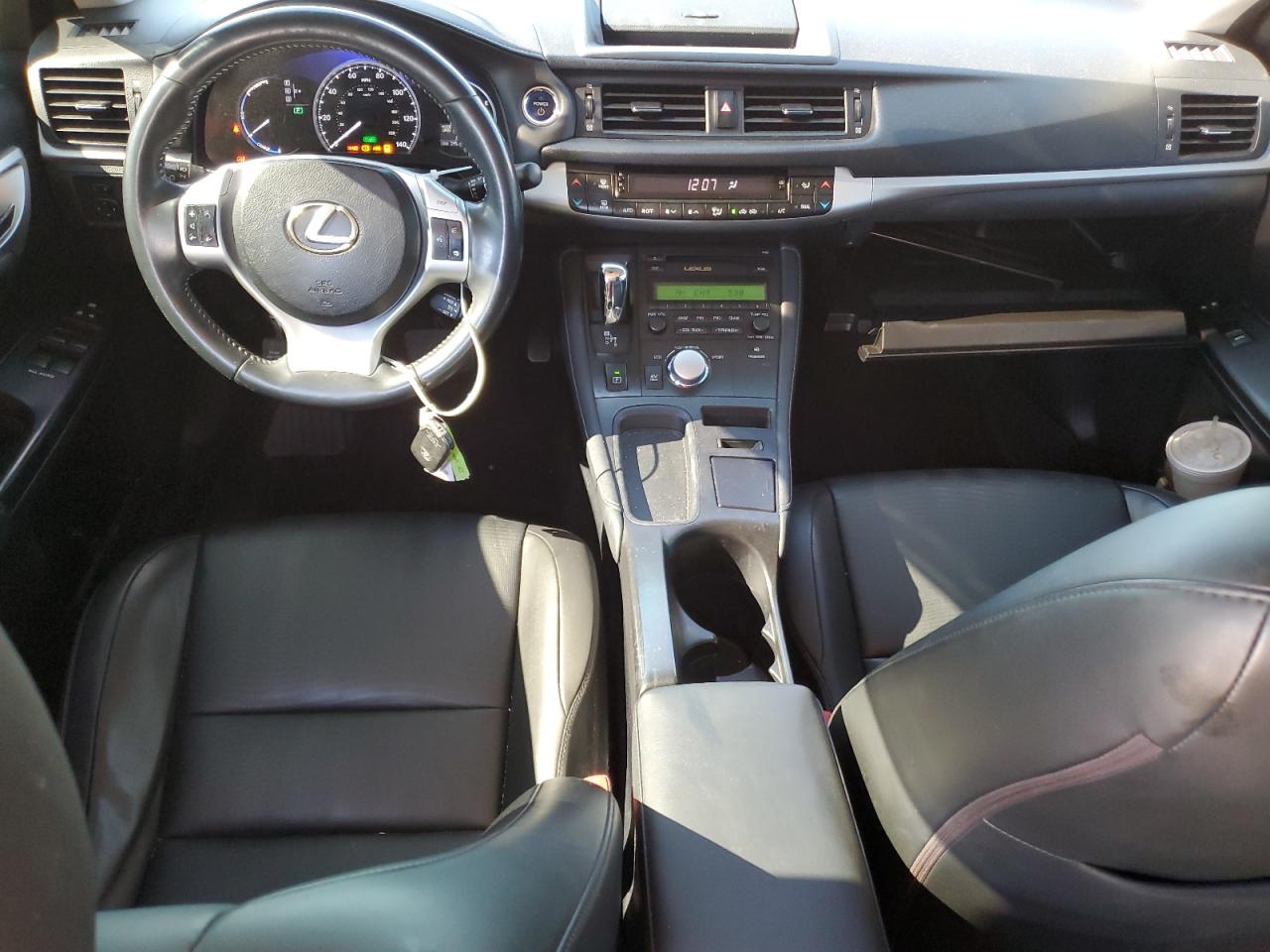 2012 Lexus CT - Image 8