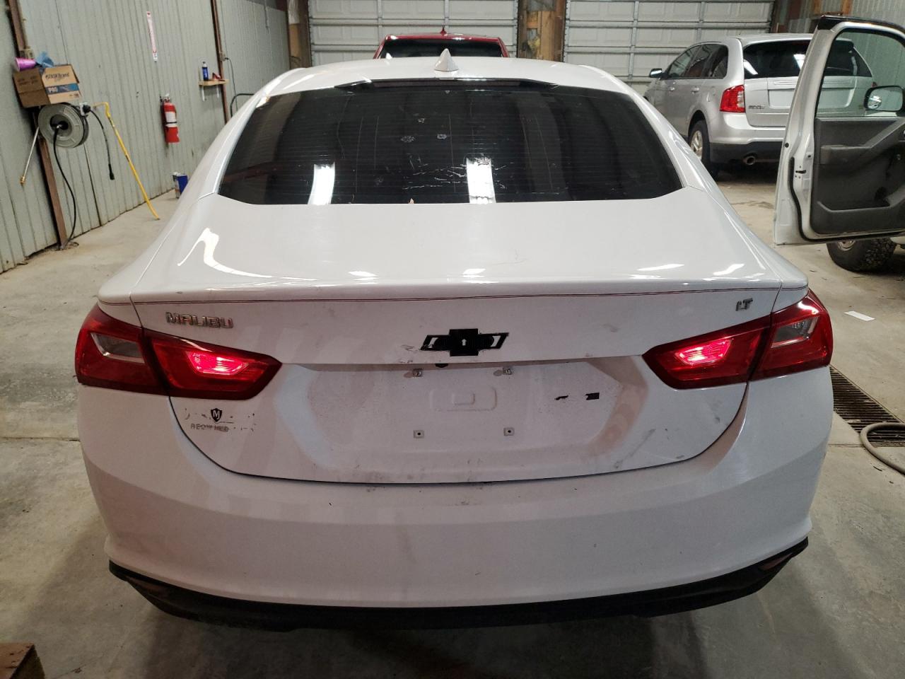 2016 Chevrolet Malibu - Image 6