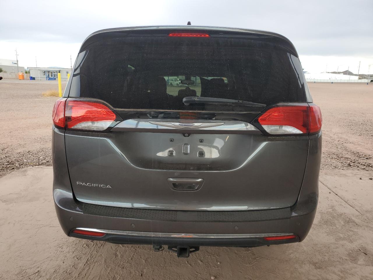 2017 Chrysler Pacifica - Image 6