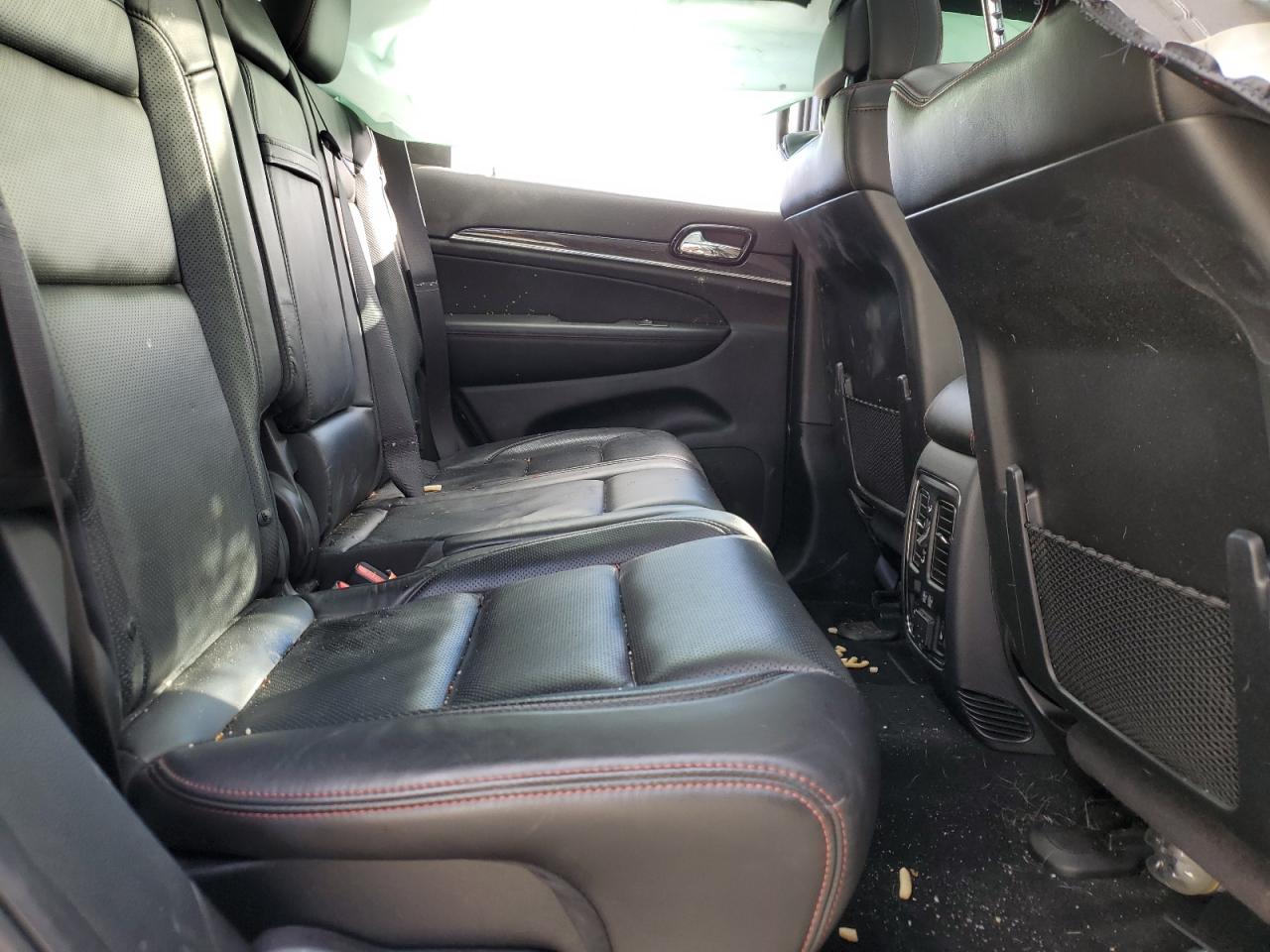 2020 Jeep Grand Cherokee - Image 11