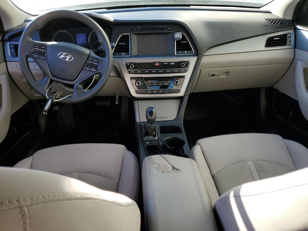 2016 Hyundai Sonata - Image 8
