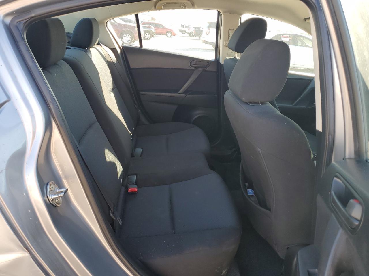 2011 Mazda 3 - Image 10