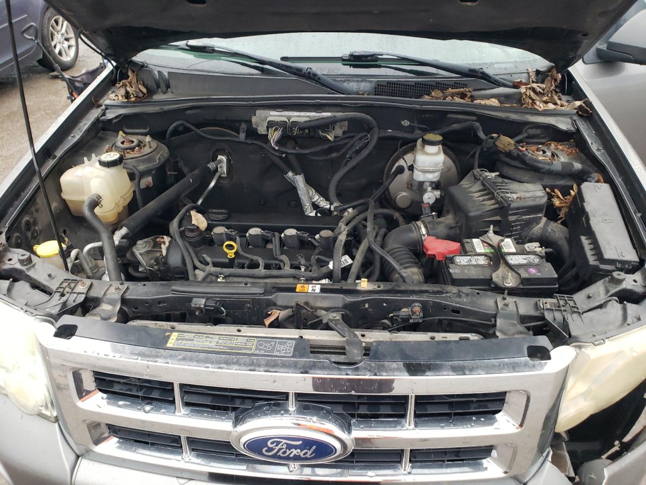 2010 Ford Escape - Image 12