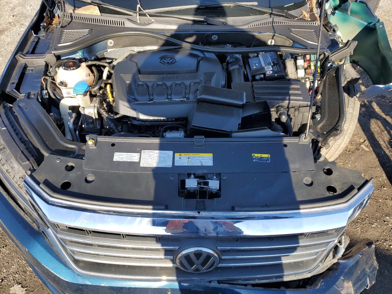 2021 Volkswagen Passat - Image 13