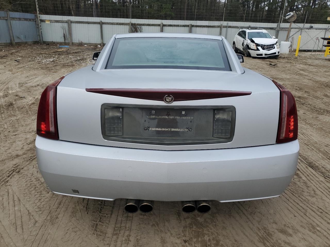 2005 Cadillac Xlr VIN: 1G6YV34AX55603706 Lot: 81643824