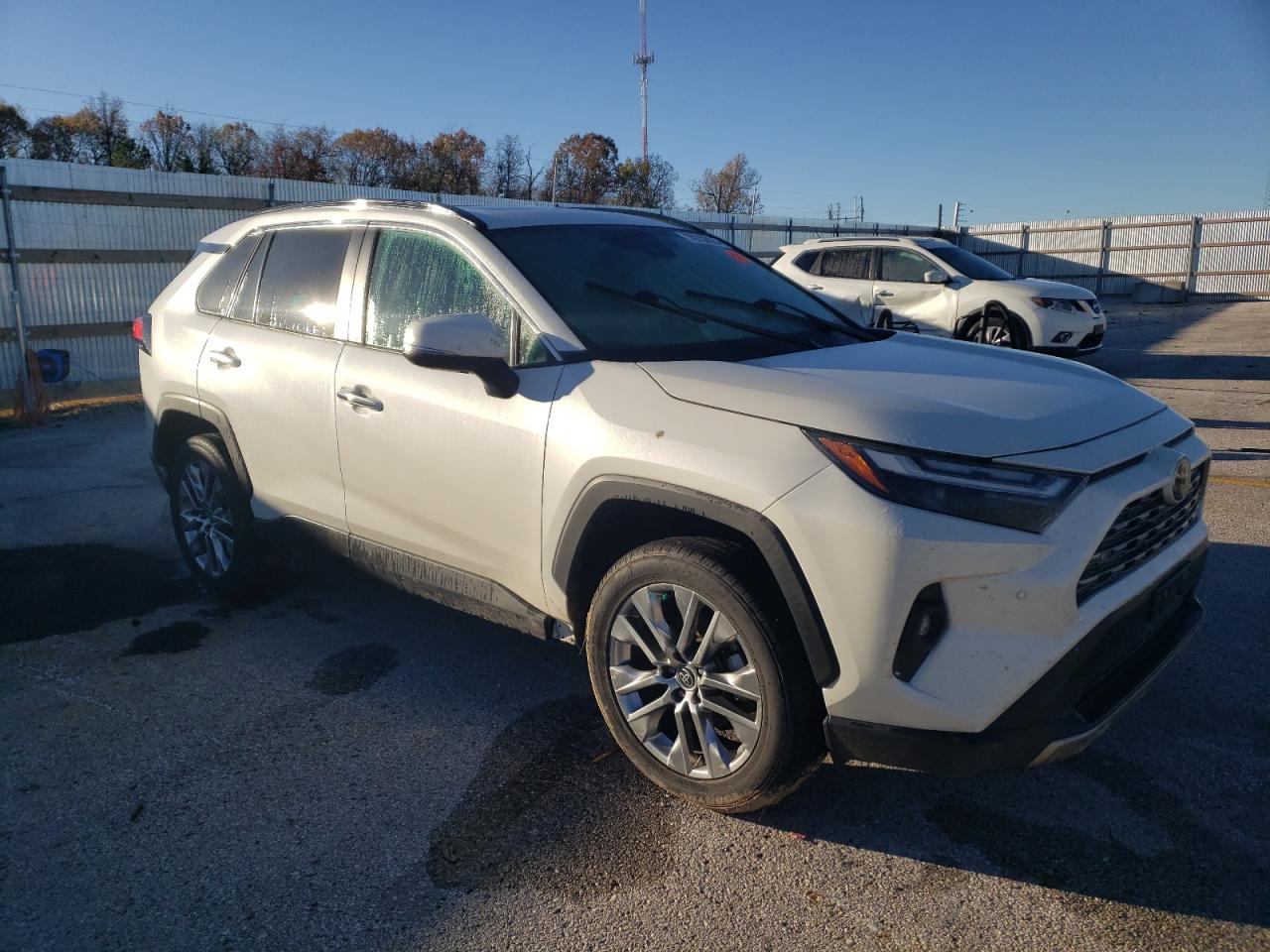 2022 Toyota RAV 4 - Image 4