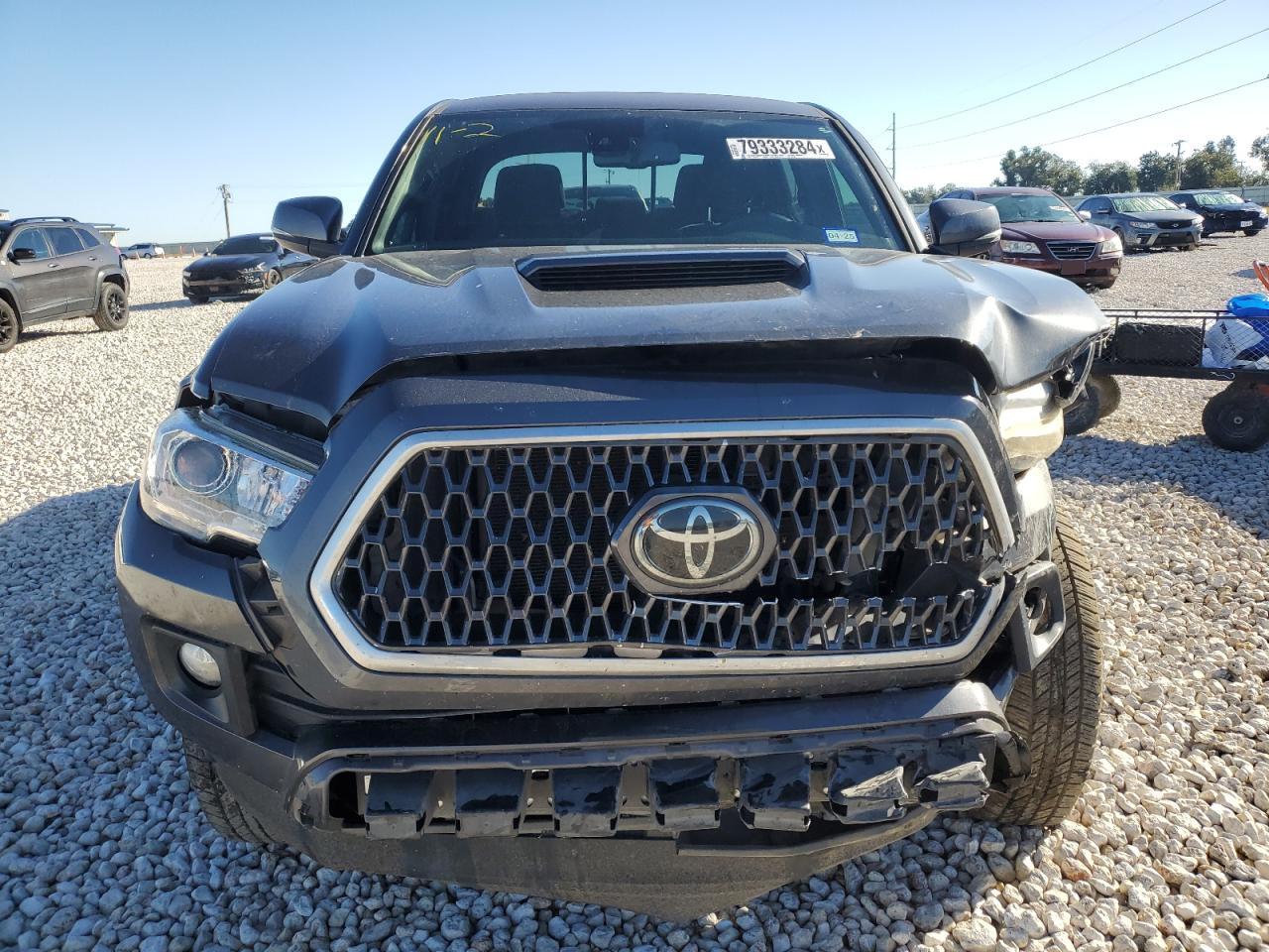 VIN 3TMAZ5CN5JM077766 2018 TOYOTA TACOMA no.5