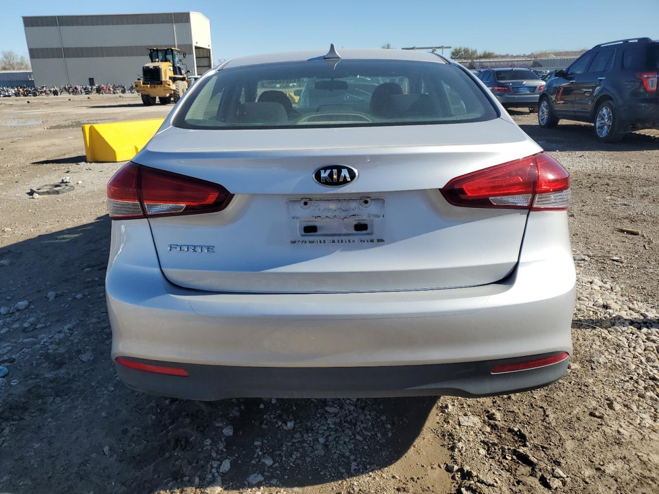 2018 Kia Forte Lx VIN: 3KPFK4A72JE177505 Lot: 81351134