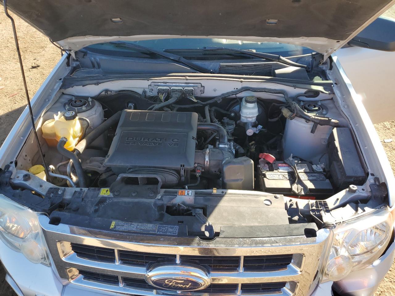 2009 Ford Escape - Image 12