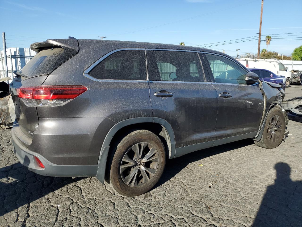 2019 Toyota Highlander - Image 3