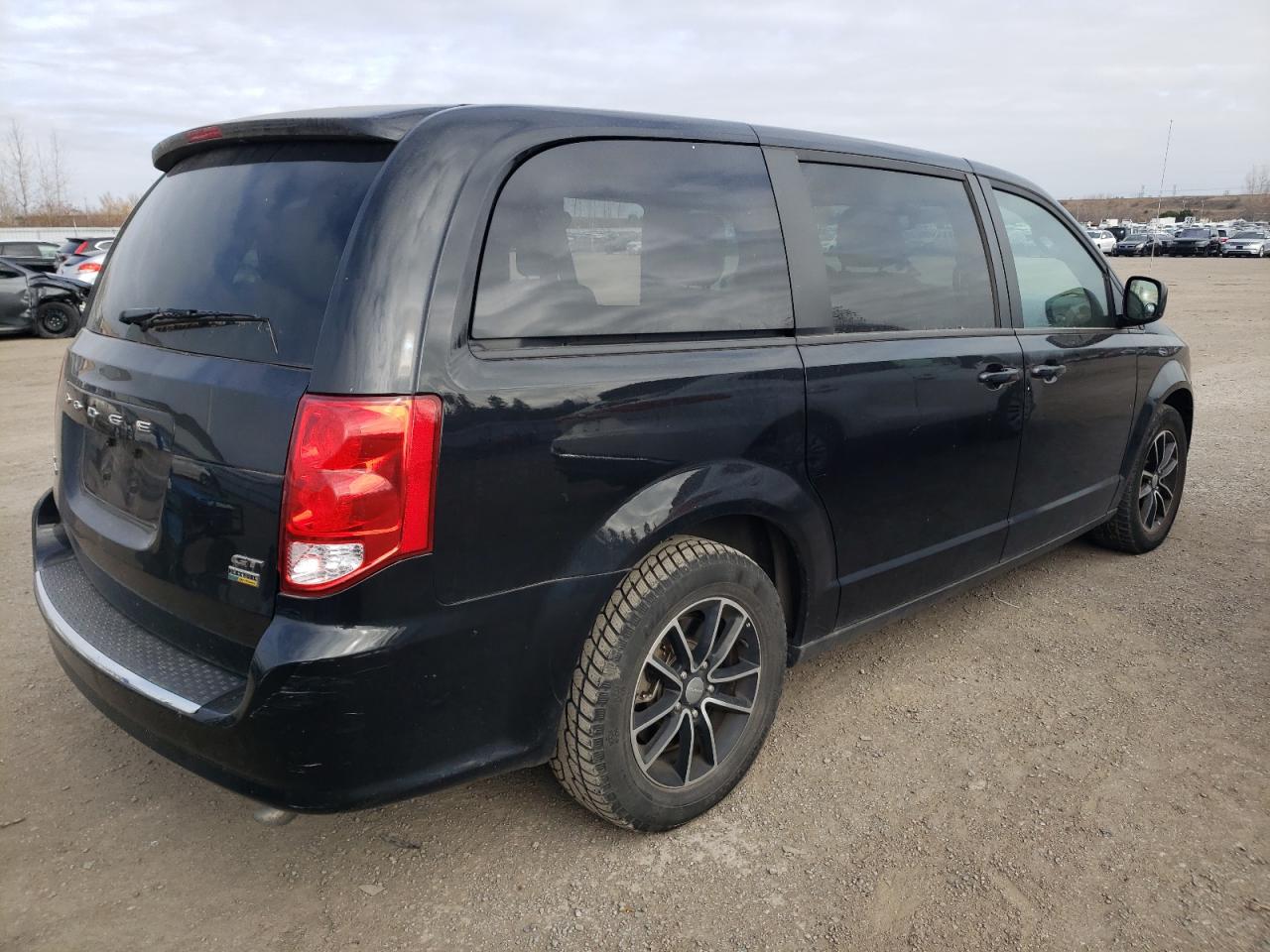 2019 Dodge Caravan - Image 3