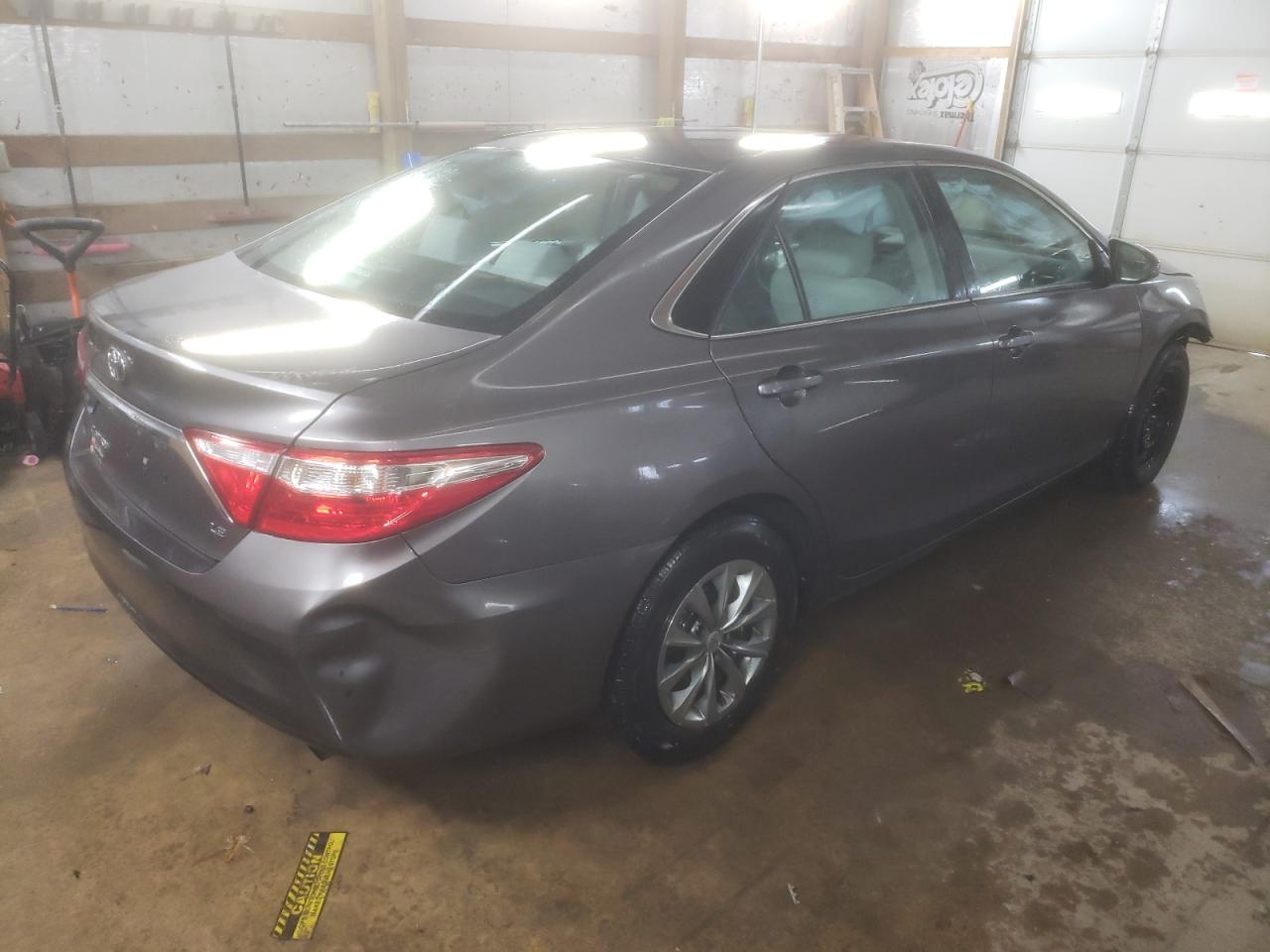 VIN 4T1BF1FK4HU780767 2017 TOYOTA CAMRY no.3