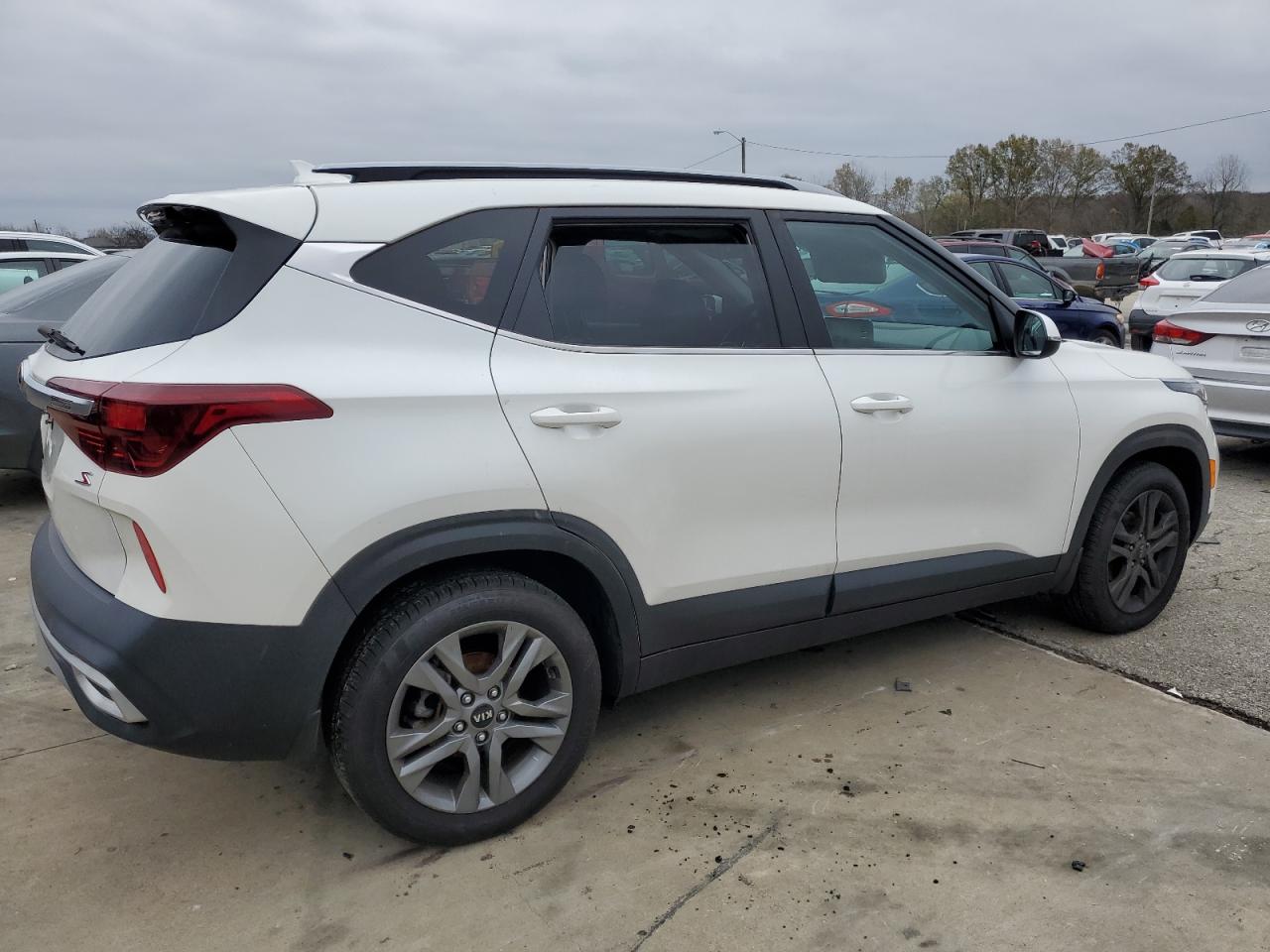 2021 Kia Seltos - Image 3