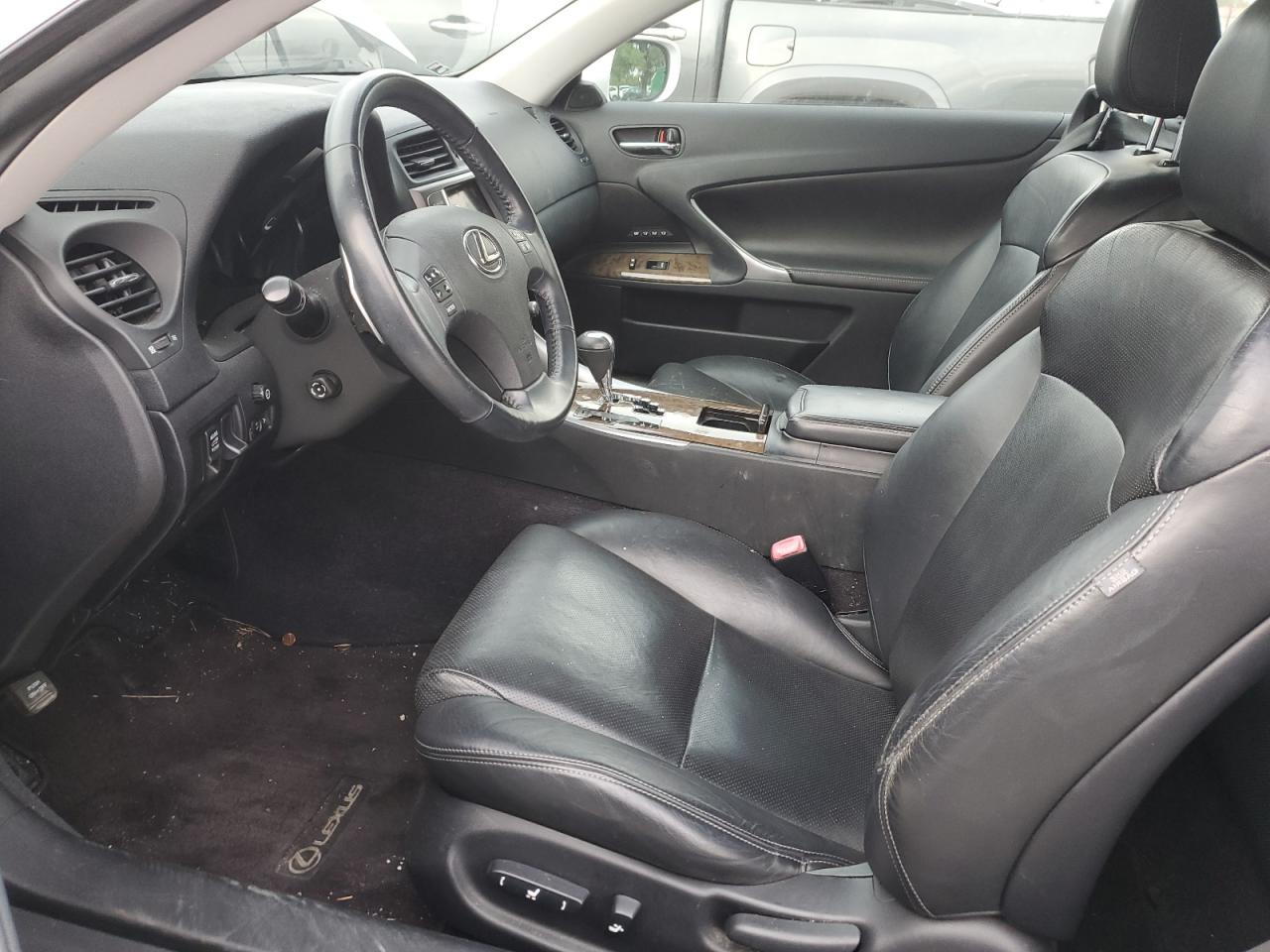 2010 Lexus IS - Image 7