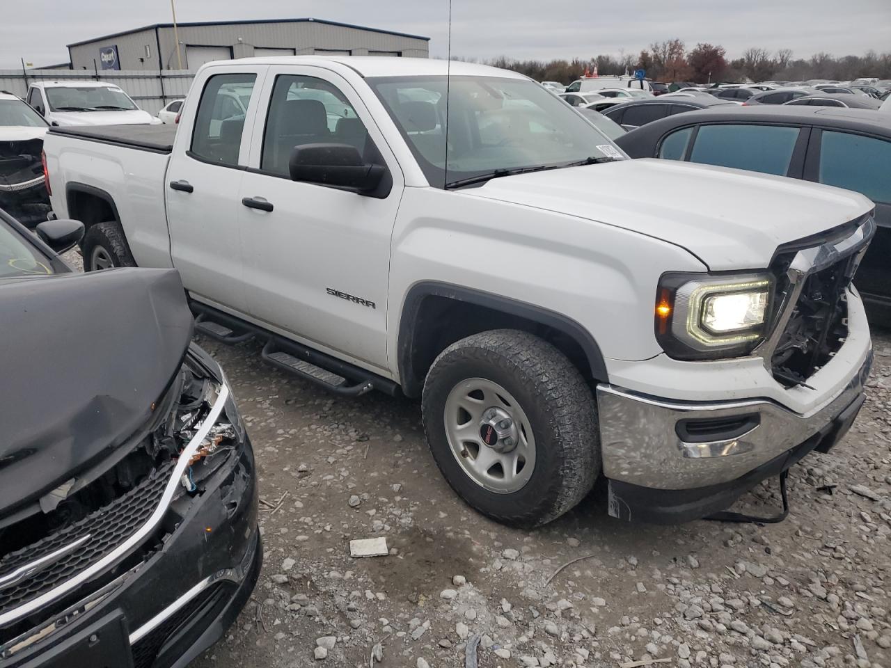 2019 GMC Sierra - Image 4